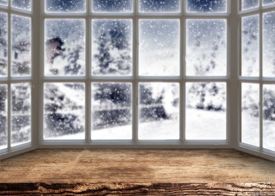 Зимнее окно с подоконником