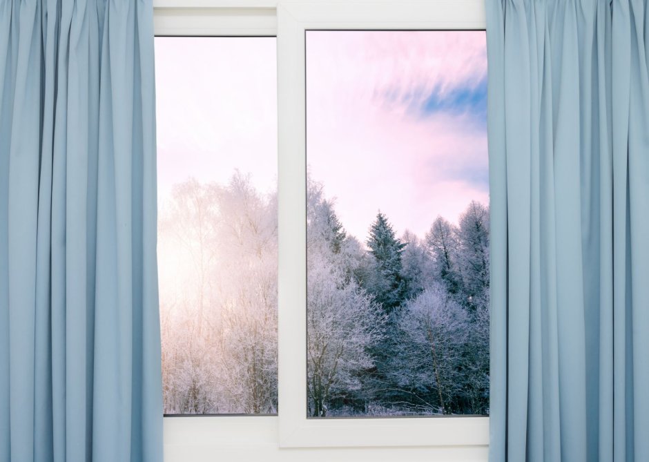 Окно зима шторы