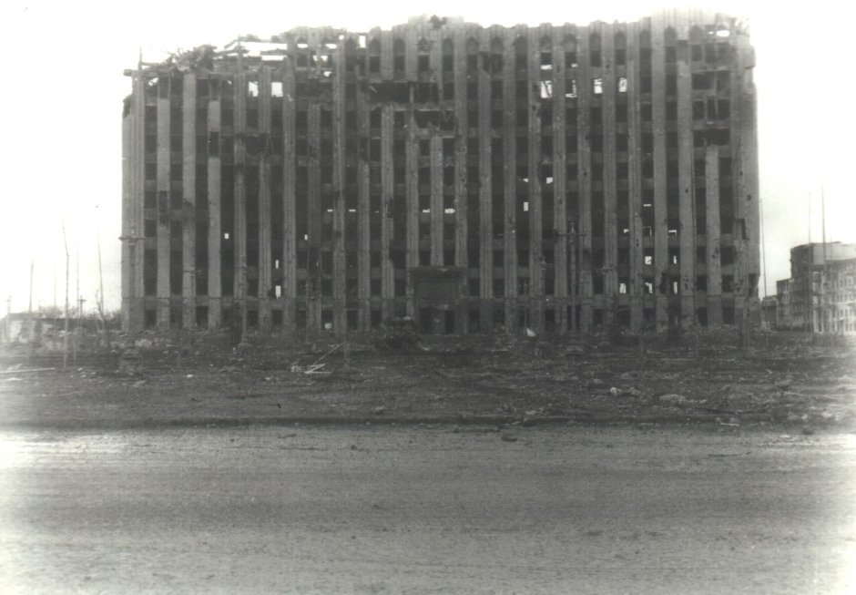 Грозный 1994 дворец Дудаева