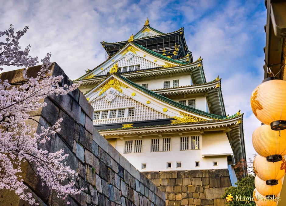Японский дворец с цветами