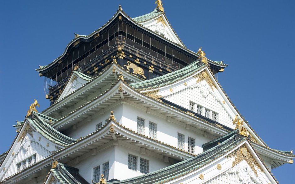Замок Осаки белый