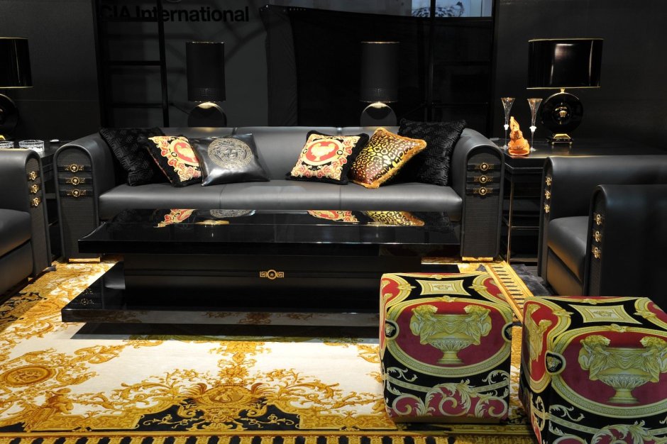Мебель Gianni Versace