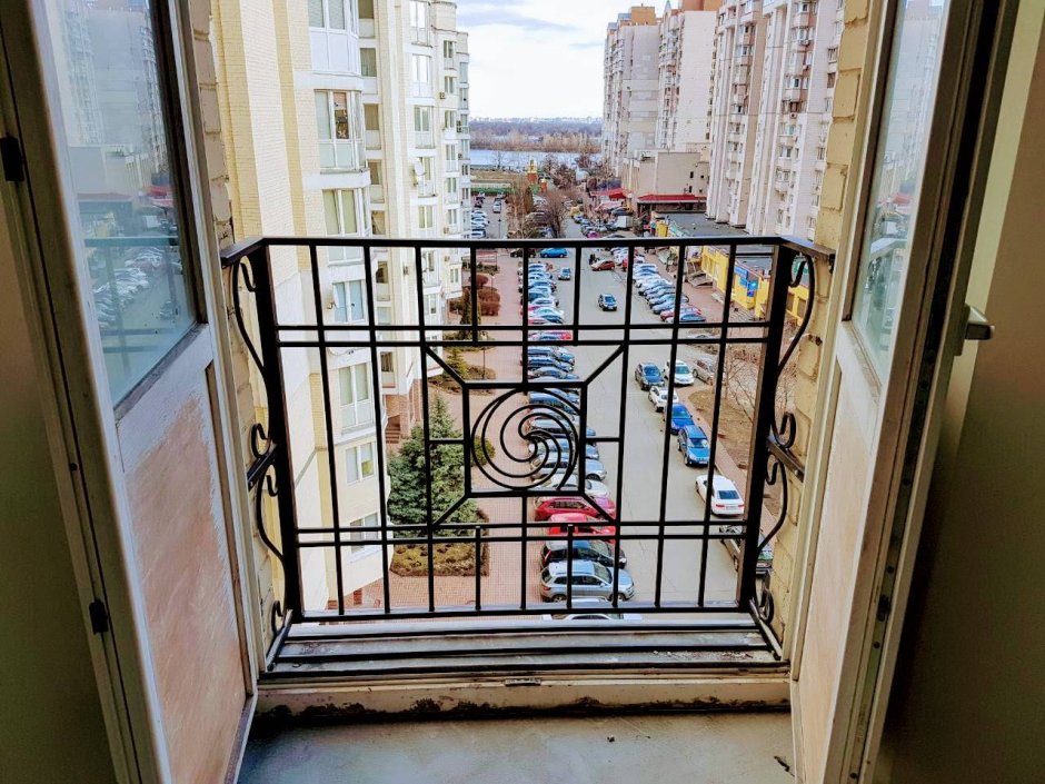 Элевен французский балкон