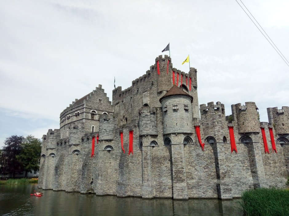 Замок Гравенстеен в Бельгии