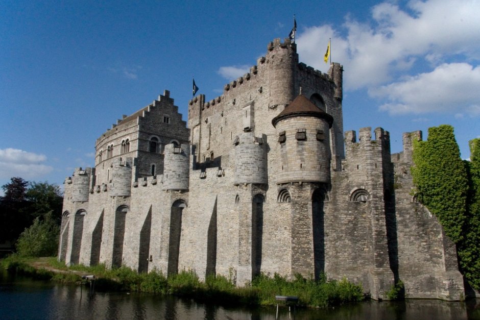 Замок Гравенстеен Гент Бельгия