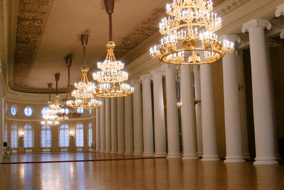 Таврический дворец в Петербурге (1783-1789),