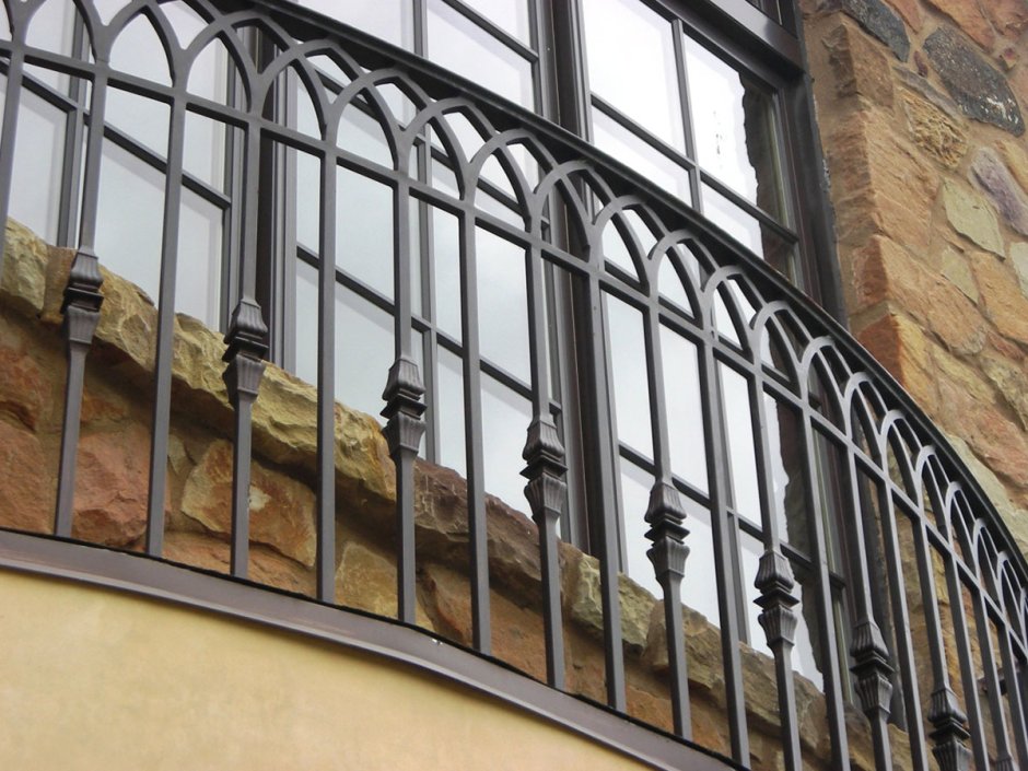 Кованое балконное ограждение из металла