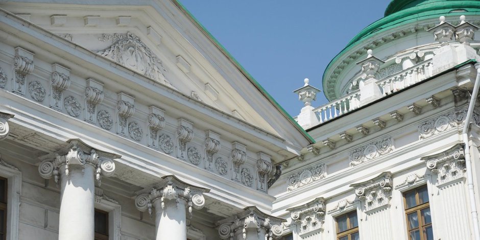 Дома Пашкова и Петровского дворца в Москве