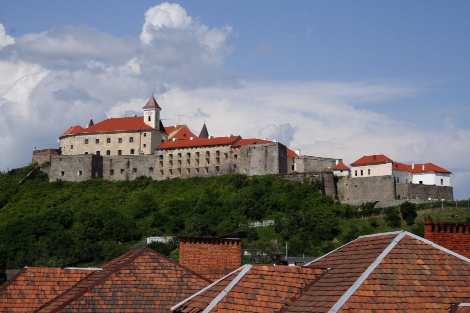 Замок Паланок Закарпатская область