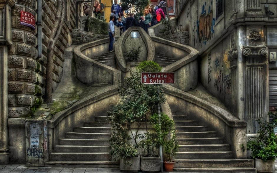 Лестница Камондо Стамбул