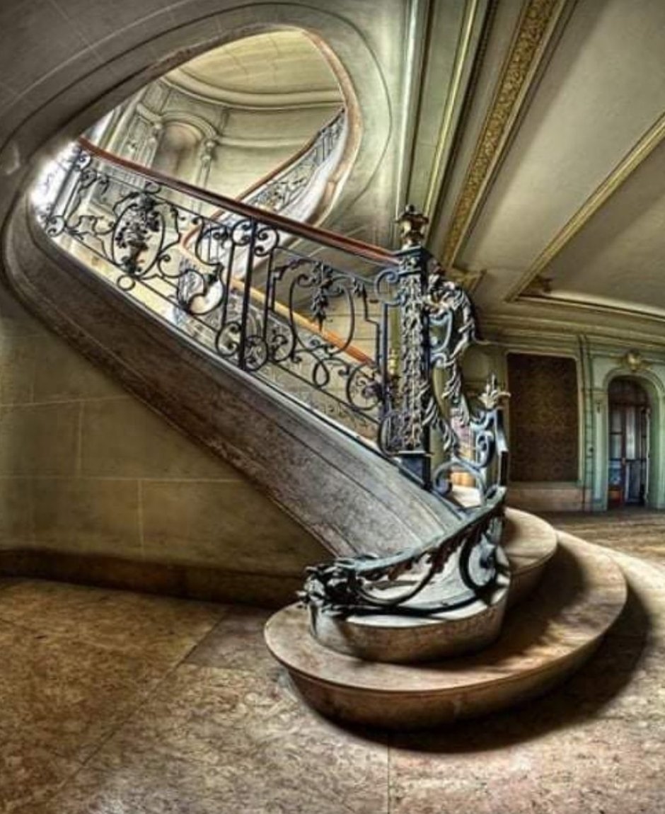 Парадная лестница особняк Модерн