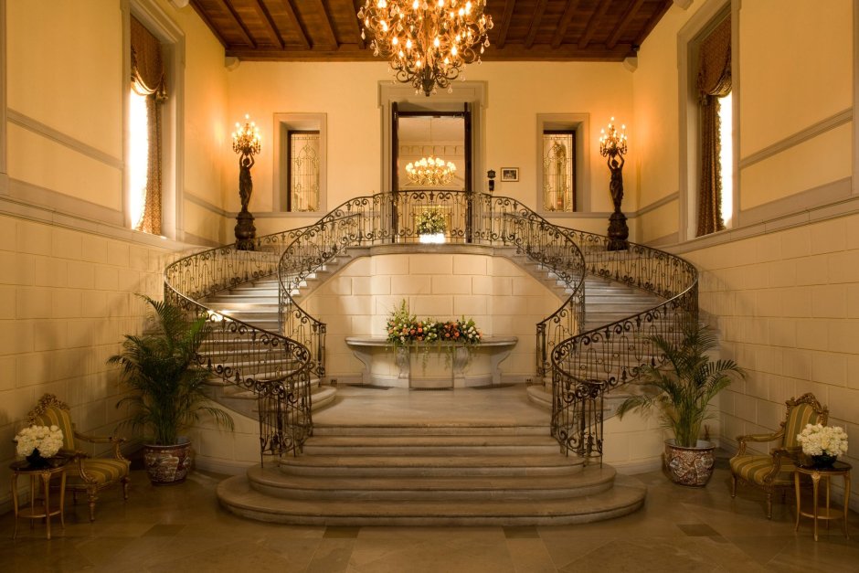 Antonovich Design спальня Королевский стиль