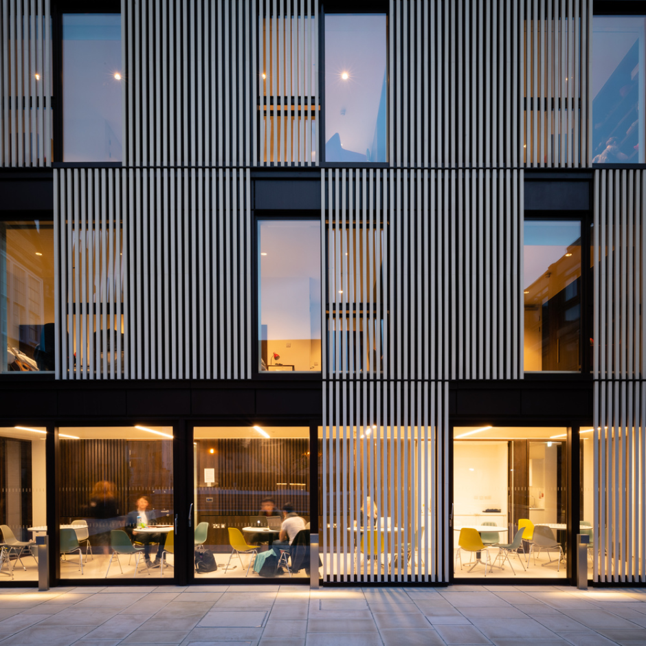 HQROOM архитектура