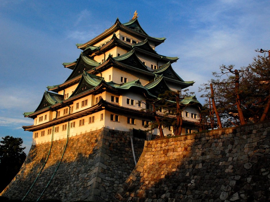 Замок Хиконэ, Япония
