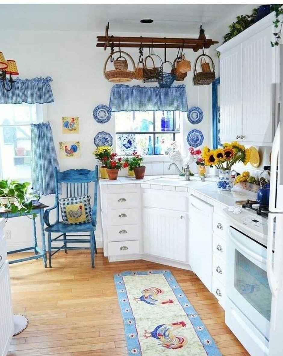 Голубая кухня в стиле Кантри