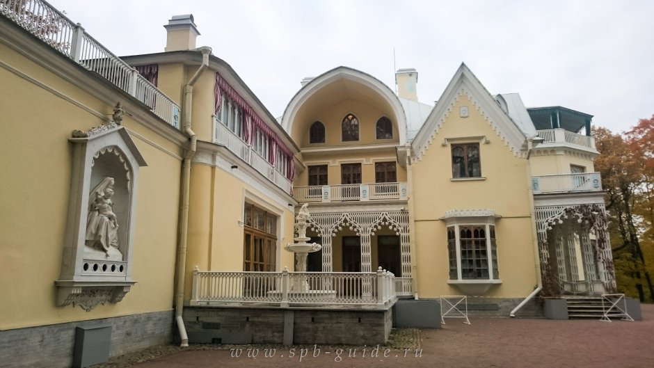 Дворец коттедж в Петергофе
