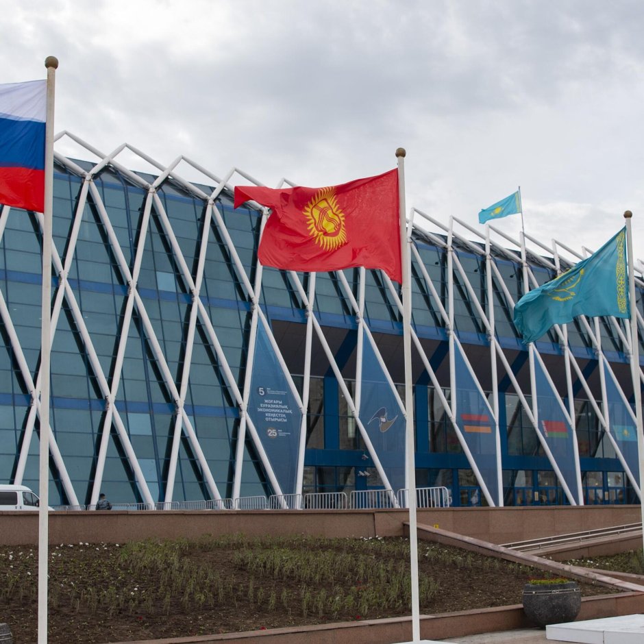 Дворец независимости Астана