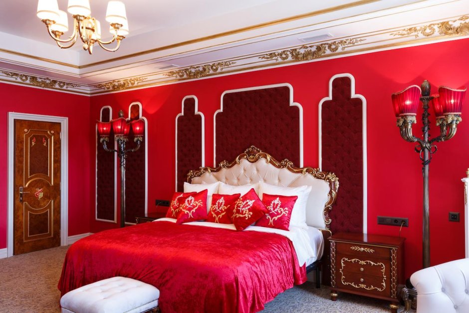 Спальня в дворцовом стиле