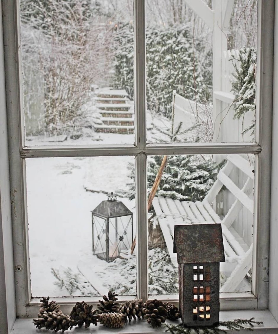 Окна витрины зимой