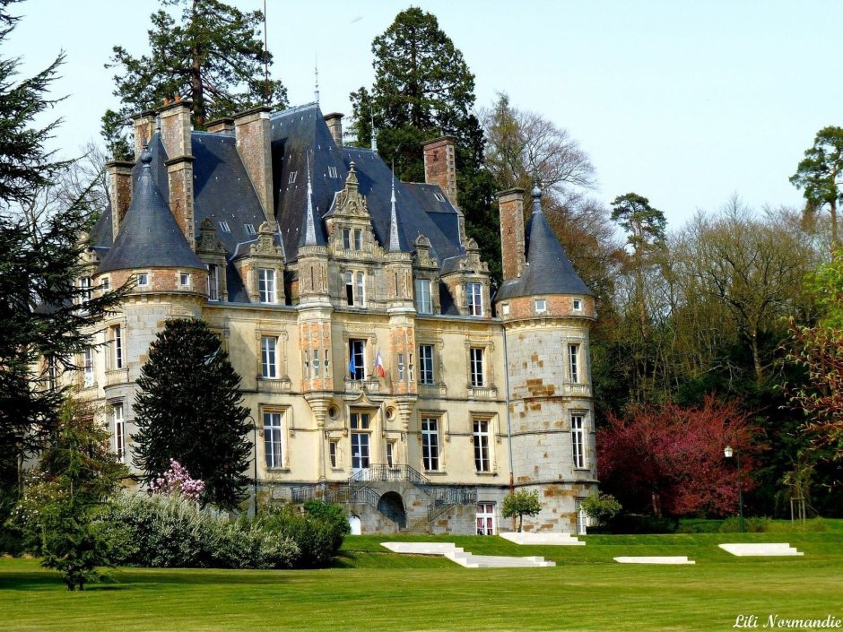 Замок де Байоль Франция