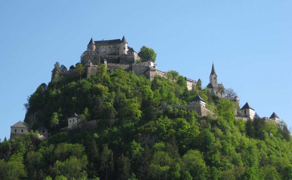 Австрия замок на горе