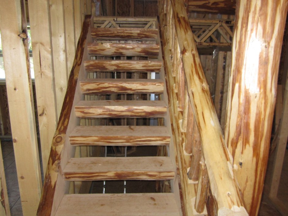 Лестница из горбыля