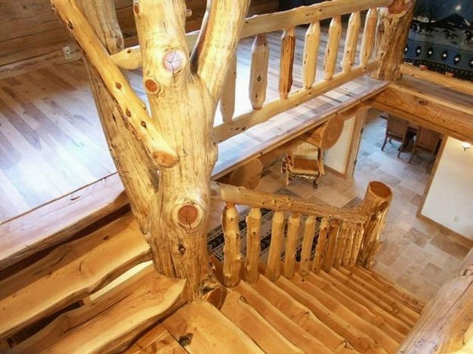 Лестница из дикого дерева