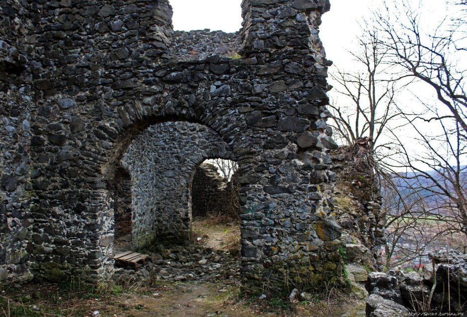 Кривлянский замок