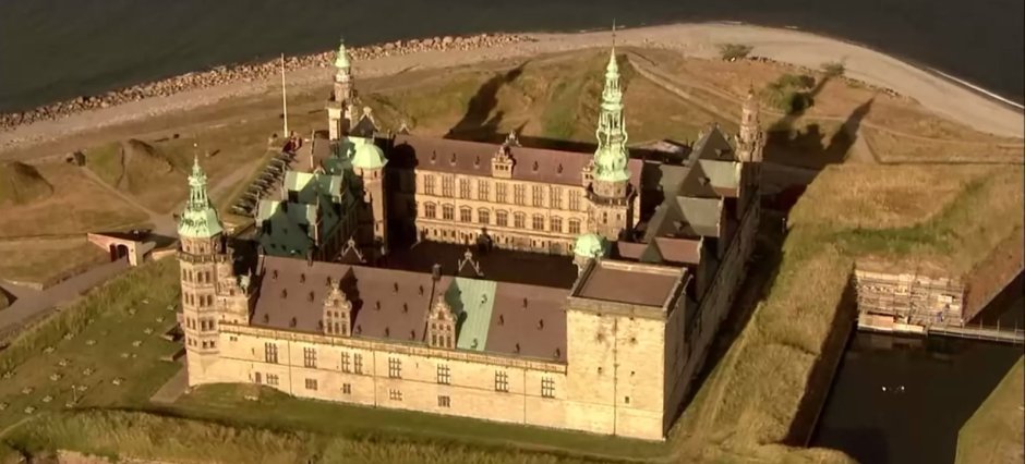 Замок Гамлета принца датского какой пролив