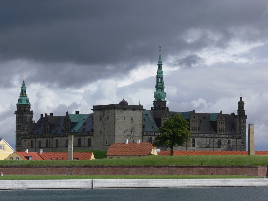 Датский замок Кронборг зимой