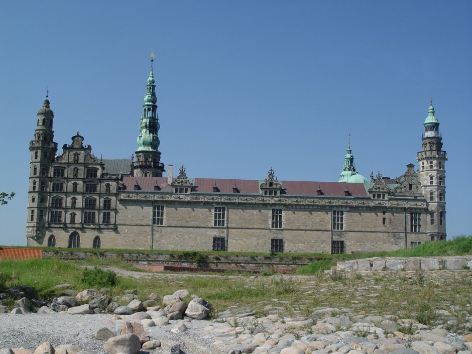 Средневековый замок Кронборг