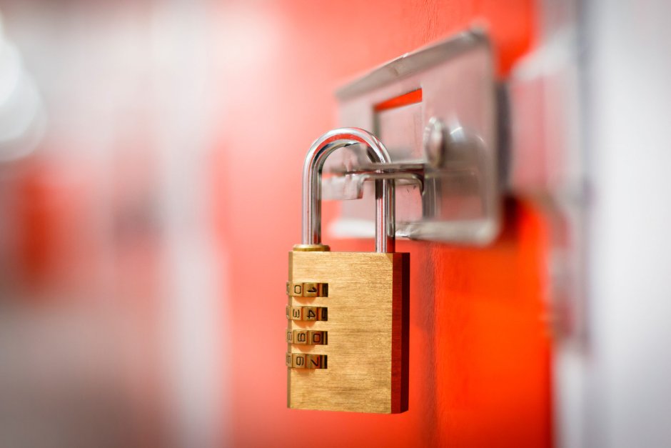 Навесной замок mul-t-Lock c-13