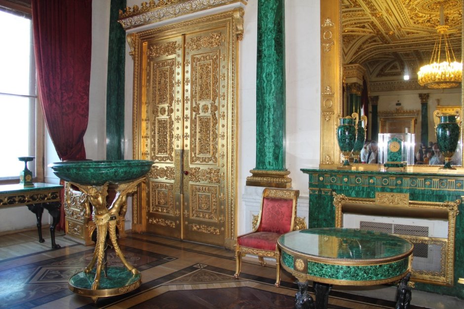 Екатерининский дворец малахитовый зал
