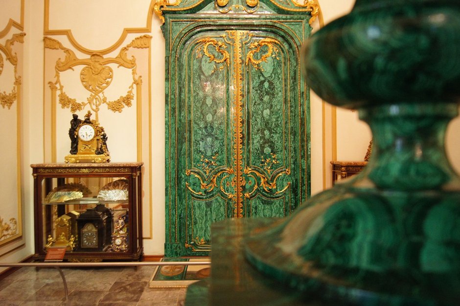 Малахитовая комната в Санкт-Петербурге в Эрмитаже