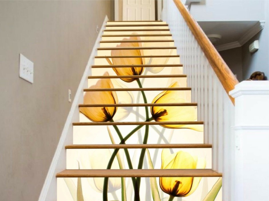 Декоративная штукатурка на лестнице