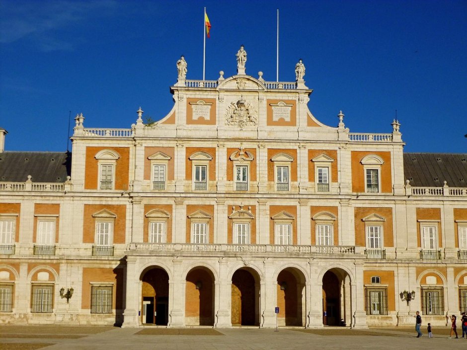 Дворец монастырь Эскориал близ Мадрида Архитектор