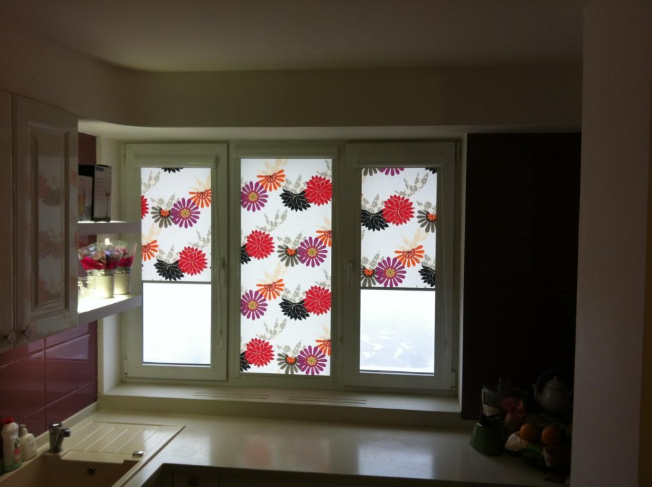 Рулонные шторы на пластиковые окна на кухню