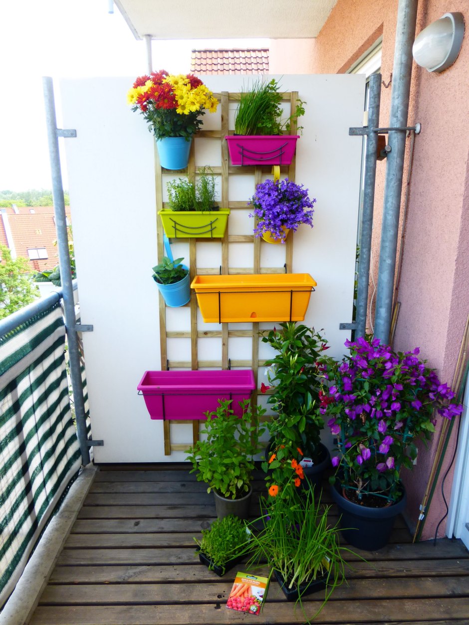 Обустройство балкона для цветов