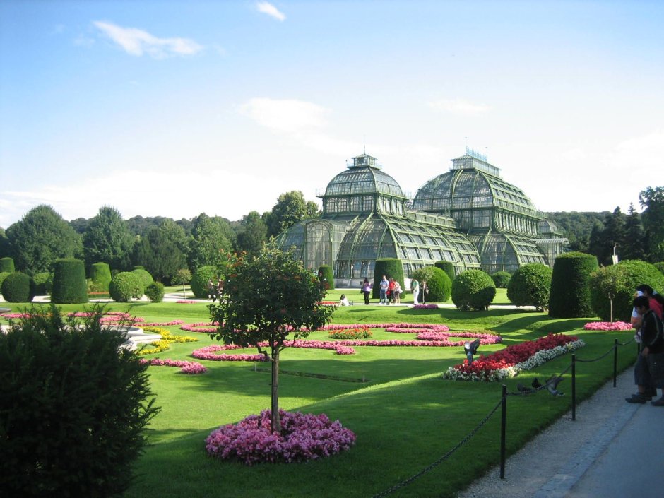 Парк дворца Шенбрунн
