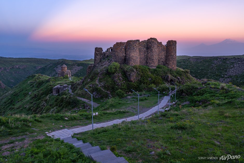 Армения замок Амберд панорамы