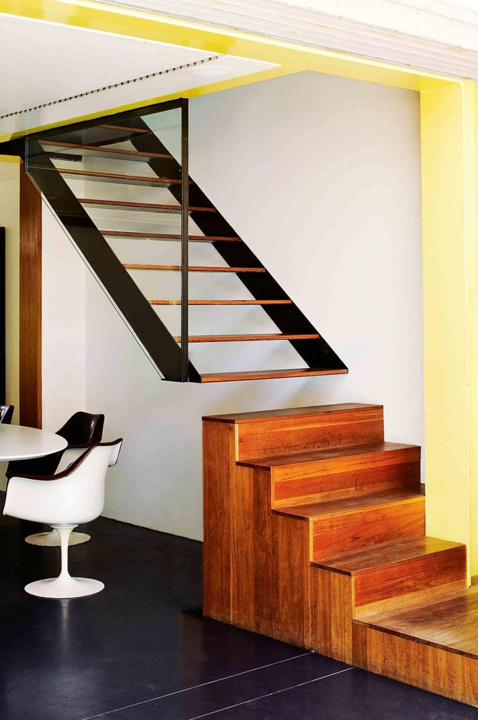 Балкон над террасой на даче