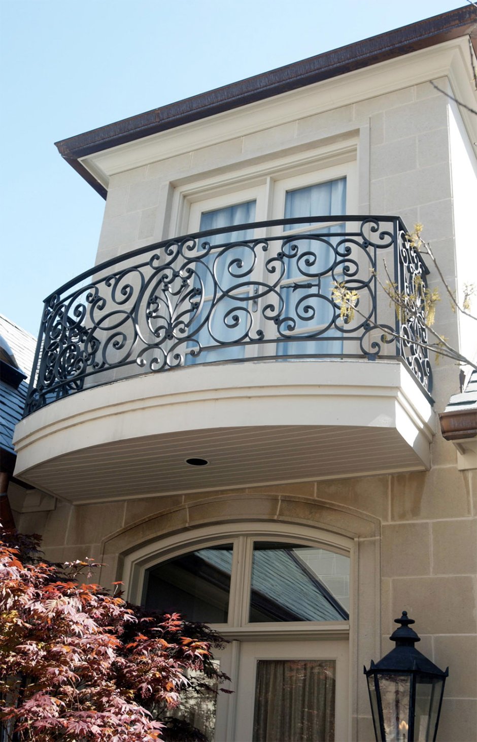Красивые перила на балкон
