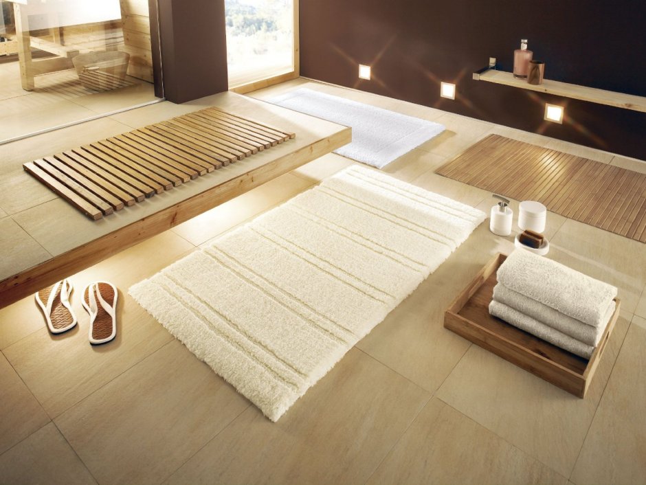 Деревянный коврик для ванны