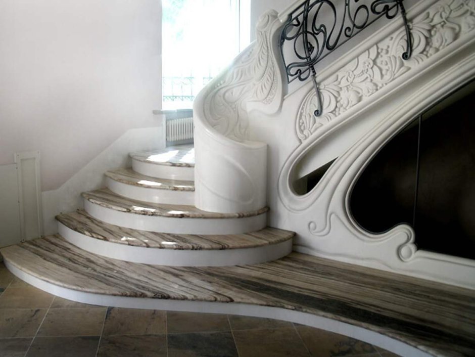 Мурузи мраморная лестница