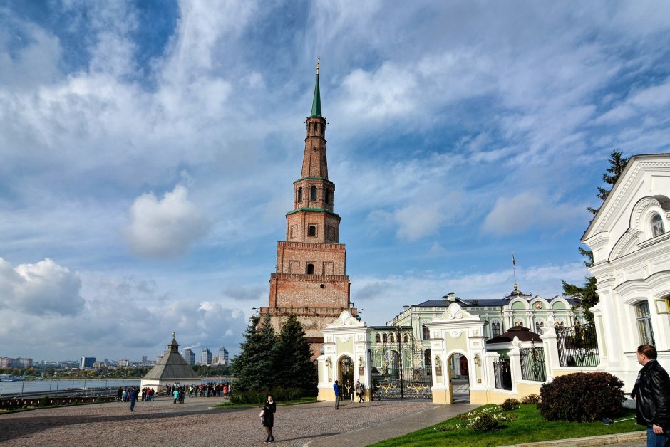 Казань Падающая башня Сююмбике