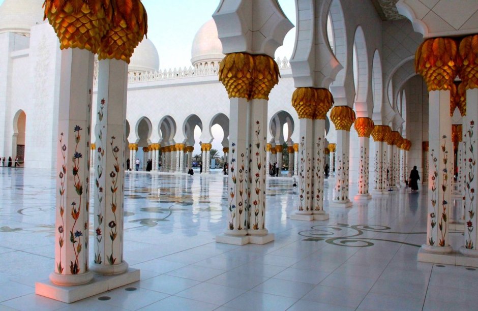 Белая мечеть Абу Даби часы
