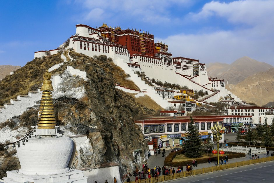 Дворец Потала в Тибете фото Александры