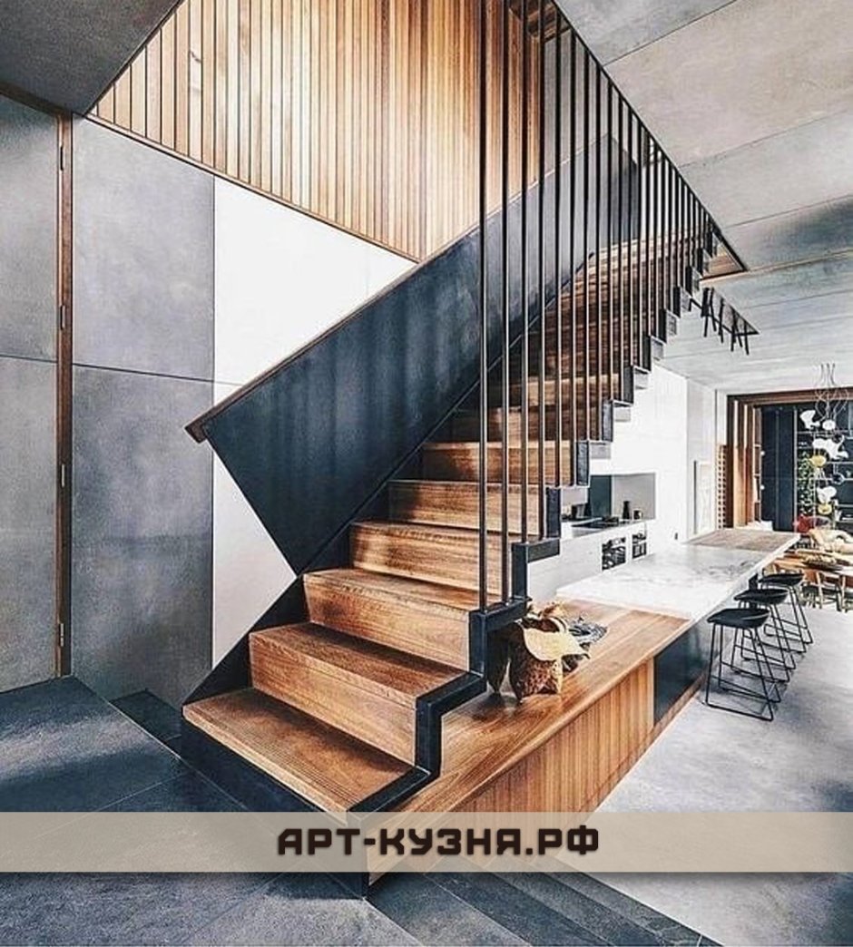 Одномаршевая монолитная лестница