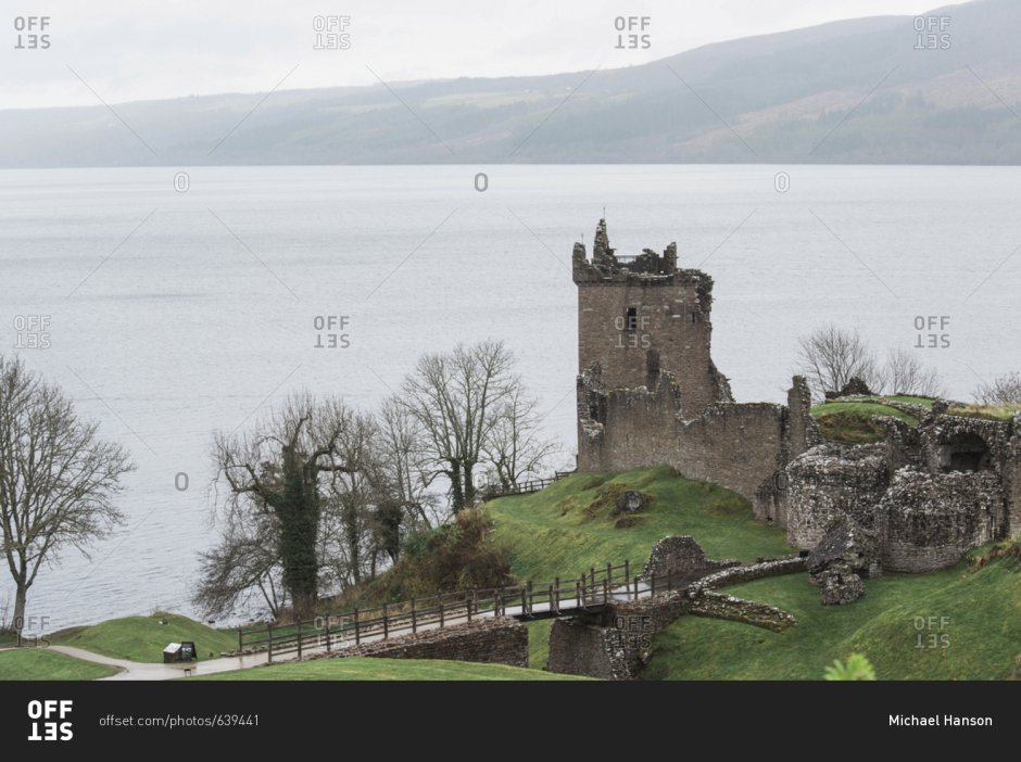 Замок Уркхарт Шотландия
