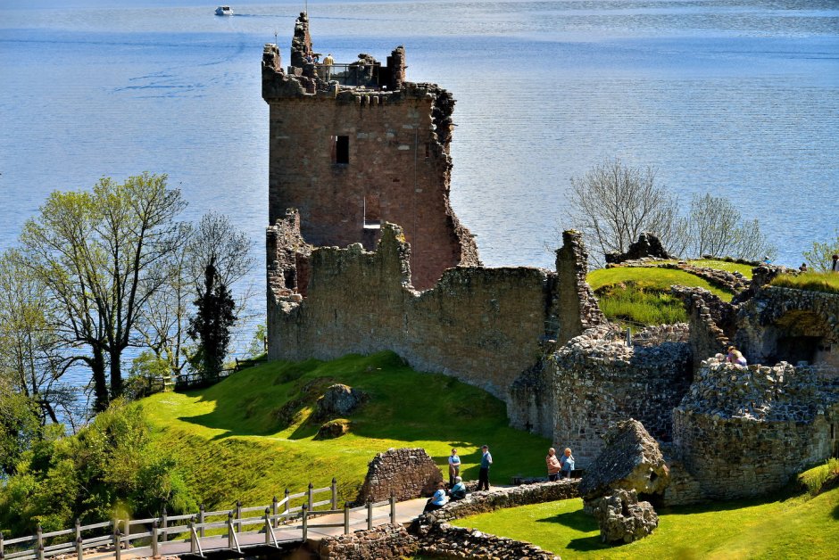 Замок Лохлевен Шотландия